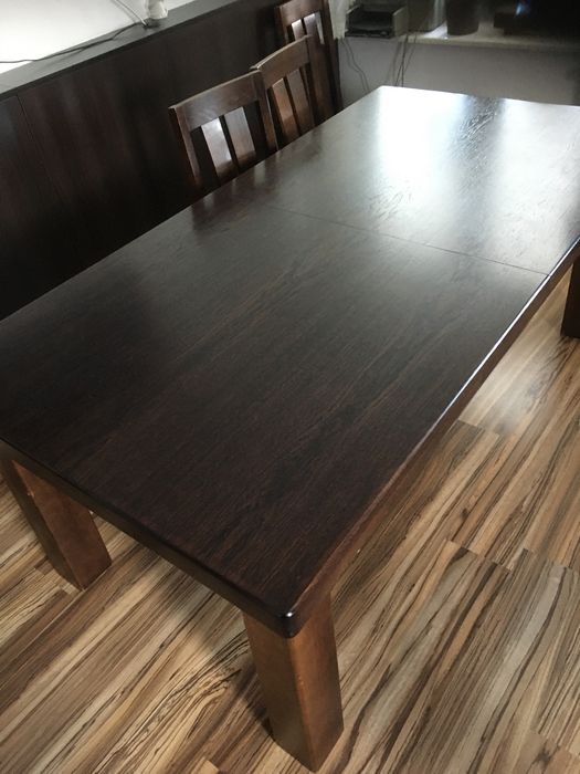 Stół z litego drewna, solidny, rozkładany