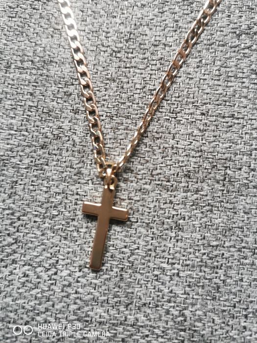 Łańcuszek męski z krzyrzykiem