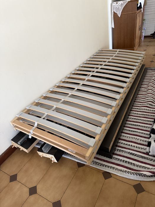 Cama de casal com estrado