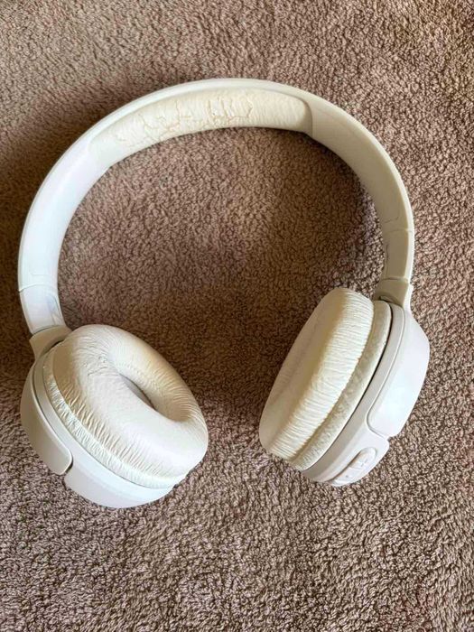 Навушники з блютуз JBL модель TUNE500BT б/в