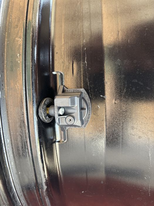 Original Nissan Qashqai Juke Rogue X-Trail Leaf Renault R17 5x114,3