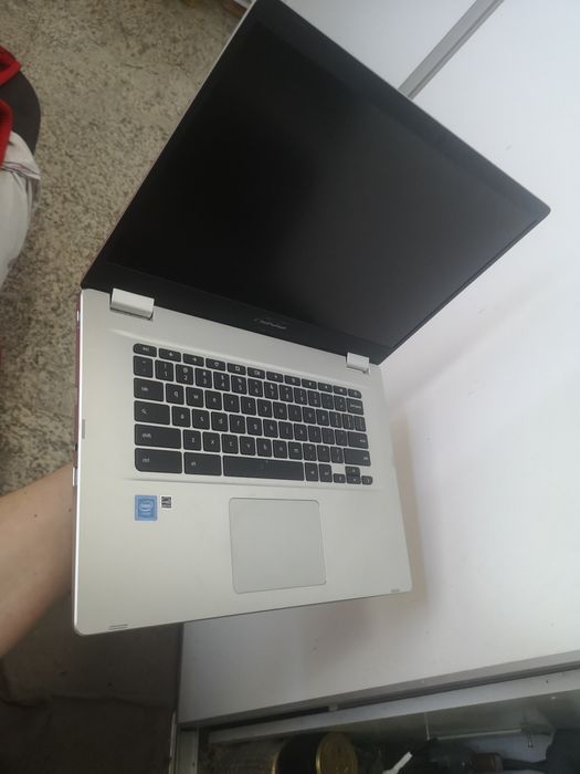 Ультрабук Asus C523N і чудовому стані