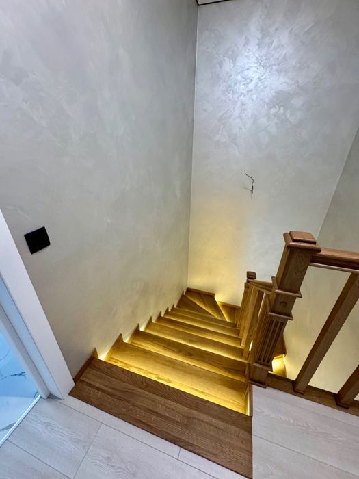 Продам котедж з ремонтом в районі Щасливе!