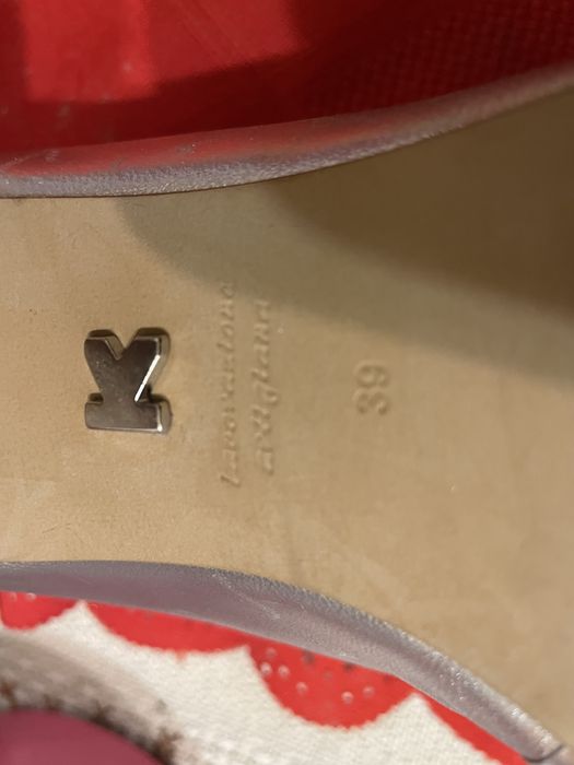 Buty damskie na obcasie r39