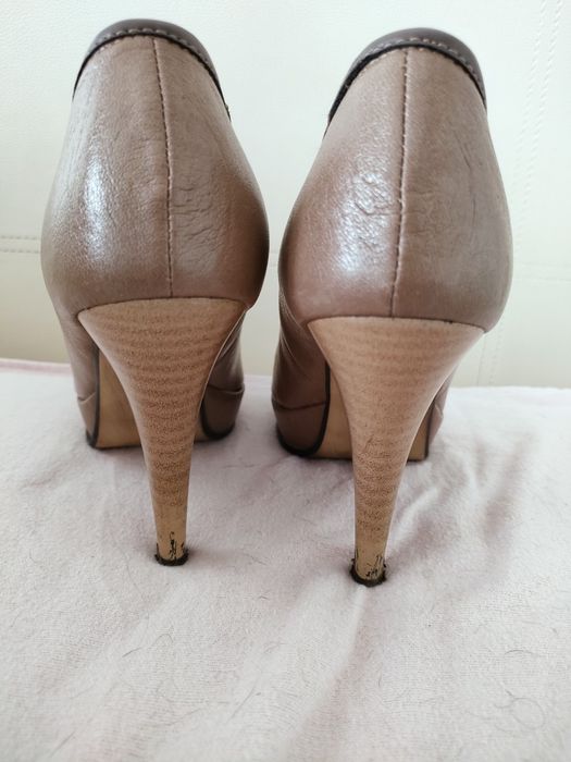 Szpilki brązowe skórzane 36 Krzyś But