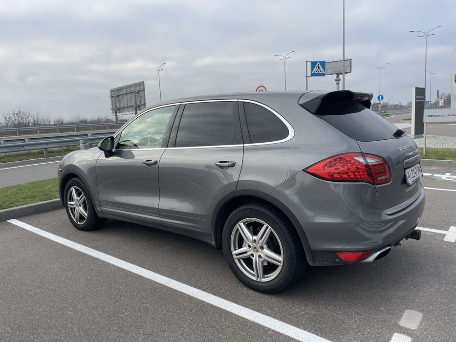 Продам машину Porsche Cayenne S Hybrid