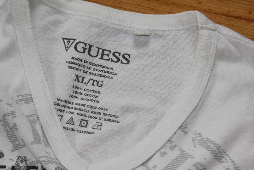 Guess T-shirt z nadrukiem XL