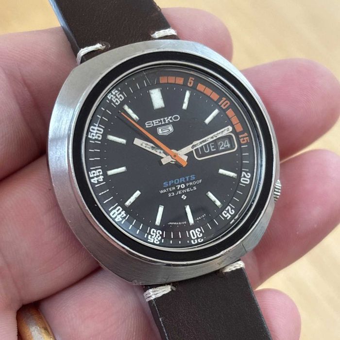Vintage 1969 Seiko Automatic Sports UFO 70m proof