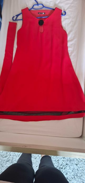 Elegancka sukienka przed kolano