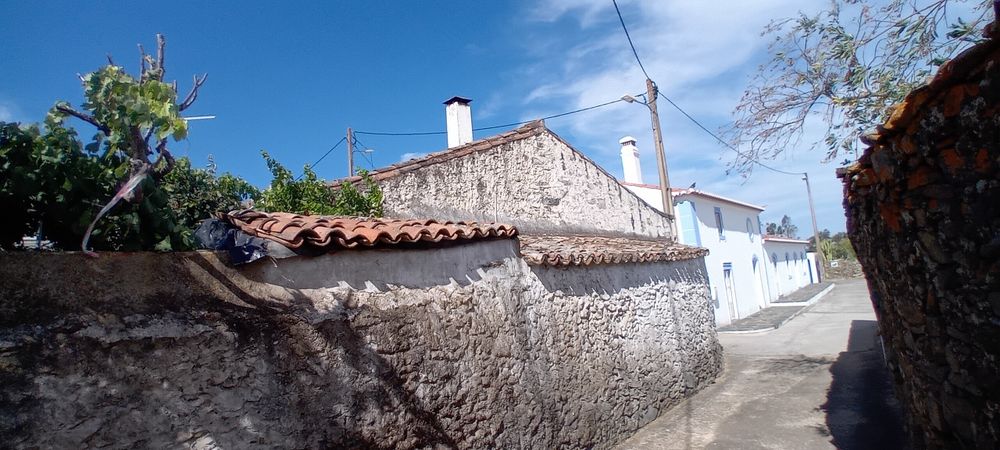 Casa para reconstruir  em monte algarvio ( Afonso  Vicente-Alcoutim)