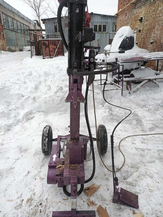 Дровокол гідравлічний