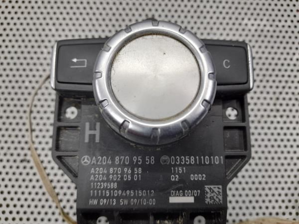 Rádio / auto-rádio MERCEDES-BENZ Classe C (W204)