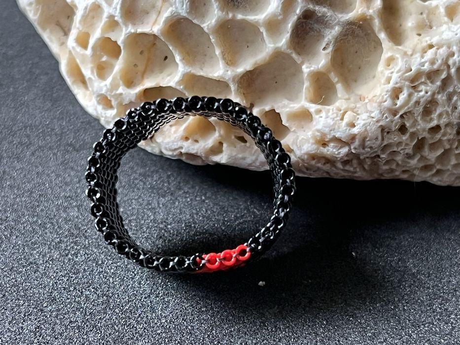 Obrączka handmade z motywem błyskawicy