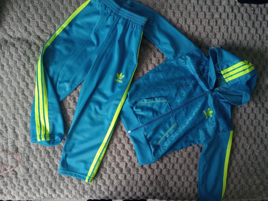 Dres dziecięcy turkusowy