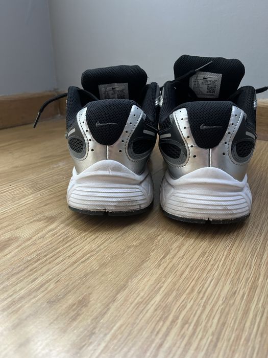 Nike V5 RNR Vintage Prata
