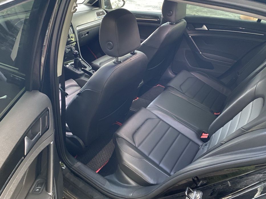 Авто Volksvagen Golf VII