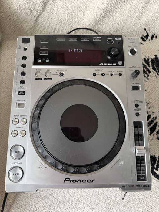 Dj програвач  Pioneer Cdj 850 На запчастини