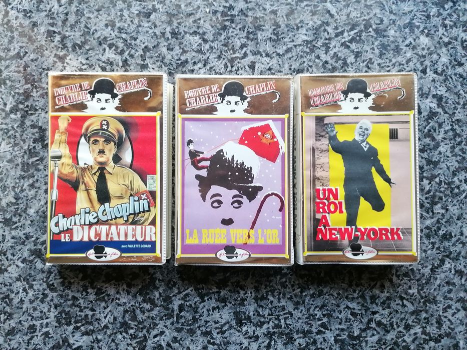 Cassetes Vídeo VHS - Titanic e Charlie Chaplin Charlot