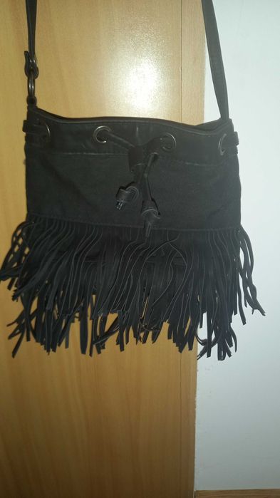 Torebeczka czarna na ramię z frędzlami H&M