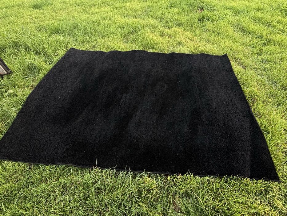 Tapete preto como novo