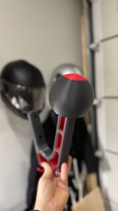 Suporte para Capacete e Casaco de Mota