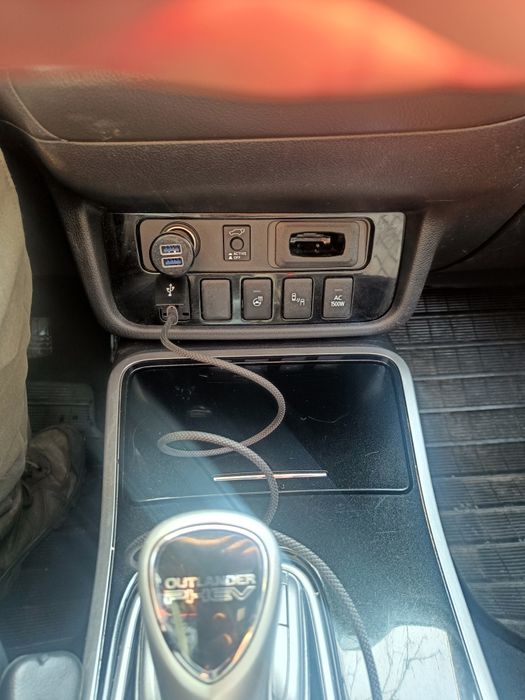 Outlander PHEV  2019р