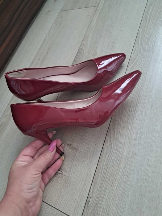 Szpilki Jenny Fairy bordowe lakier