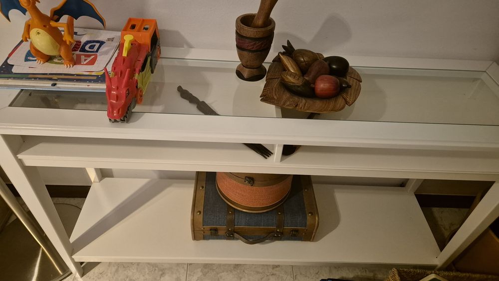 Consola em bom estado de conservação