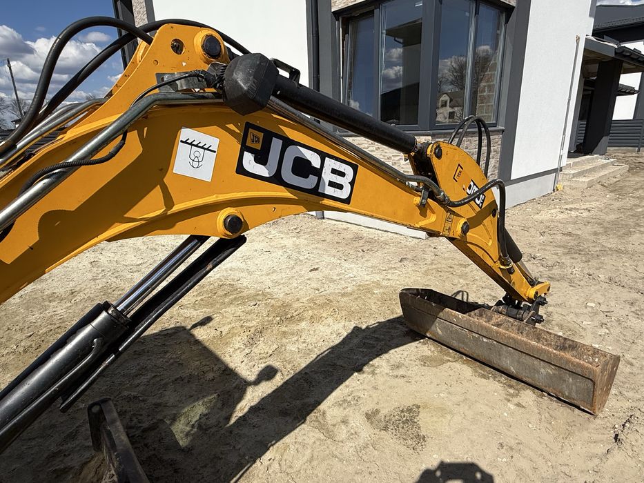 Міні екскаватор jcb 8030