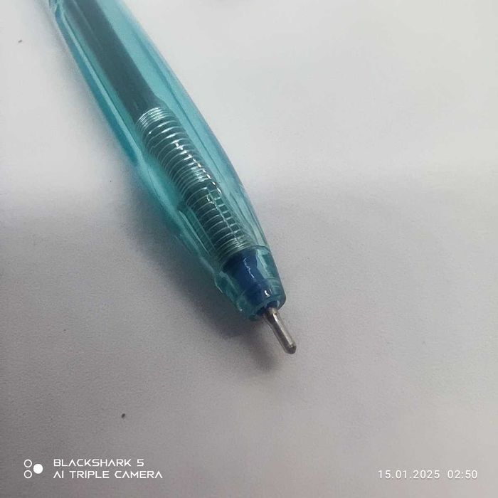 11 szt. Długopis Deli Xtream 0,7 mm.