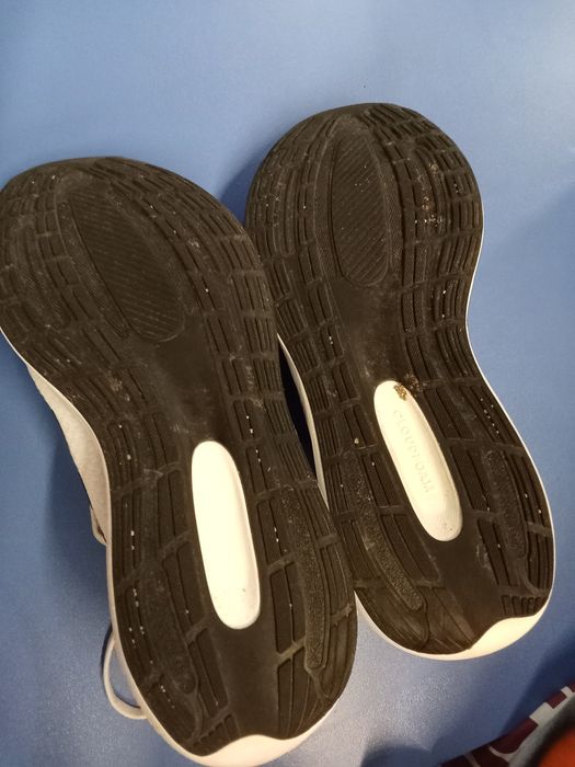 Sapatilhas Adidas Novas