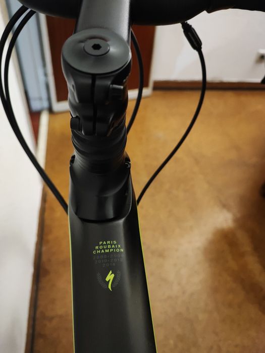 Specialized roubaix 56