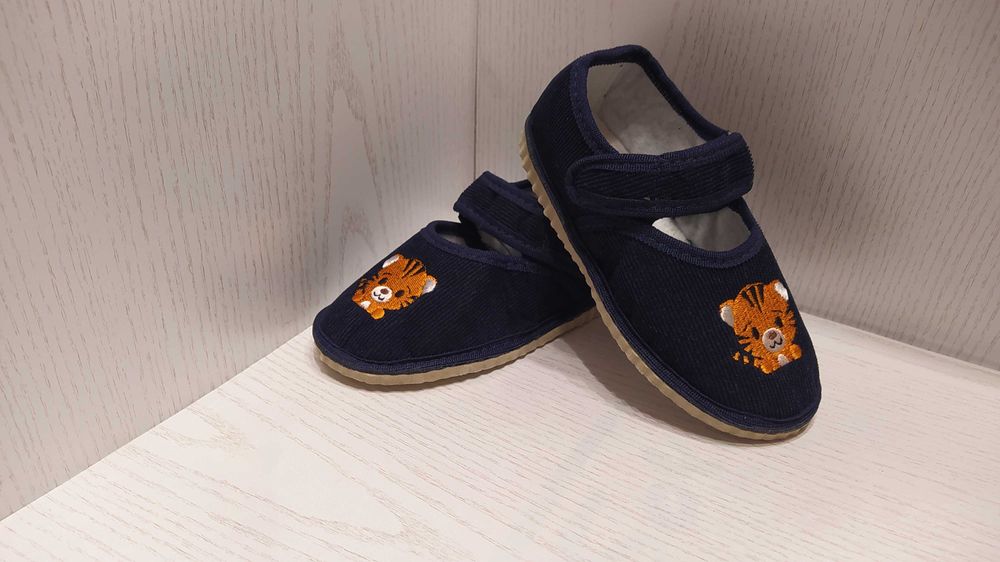 Тапочки дитячі  для хлопчика для дівчинки з 20р. по 32р.