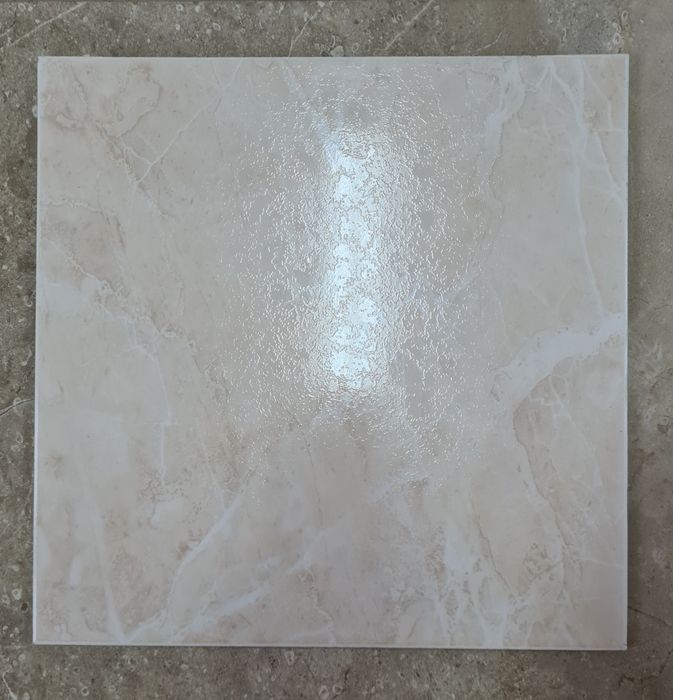 Azulejos Azuliber 33,5×33,5 cm - Novos, bege/branco com brilho - 52 unidades