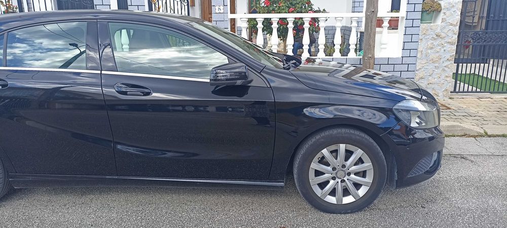 Mercedes A180 CDI STYLE - NACIONAL -com extras a destacar