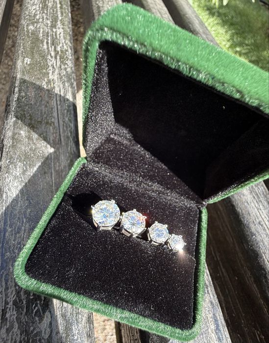 4 ct сережки пусеты з бриллиантами муассанитами серебрянные с резьбой