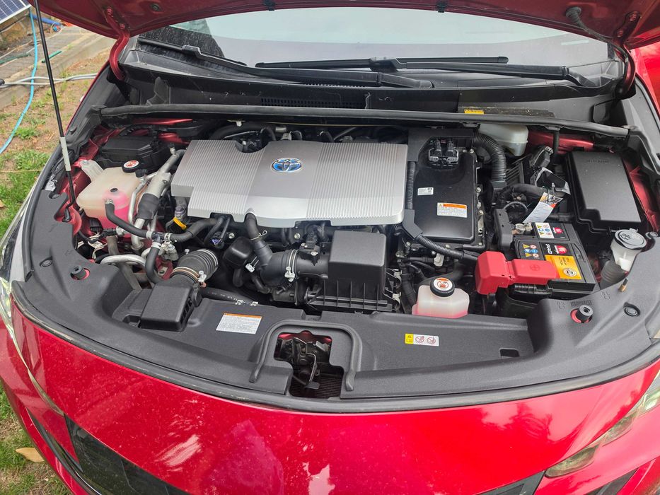 Toyota Prius Plug-In Hybrid 2017 Executive | Czerwony | Salon PL