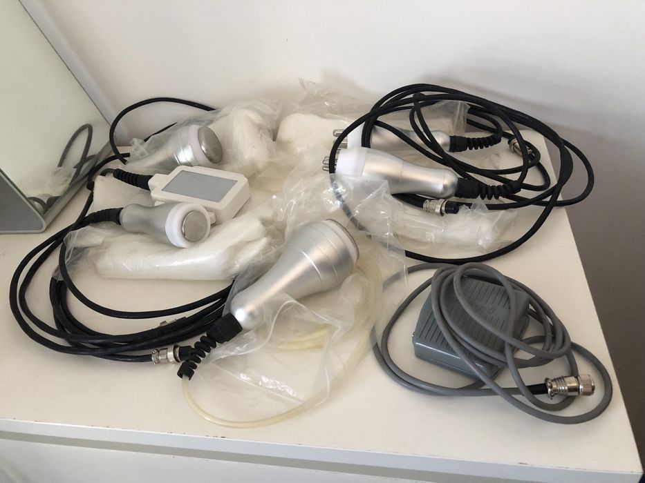 Equipamento e-light, cavitação, radiofrequência e vacuo