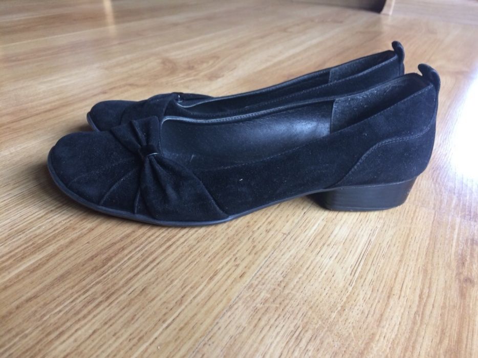Buty damskie zamszowe baleriny 37