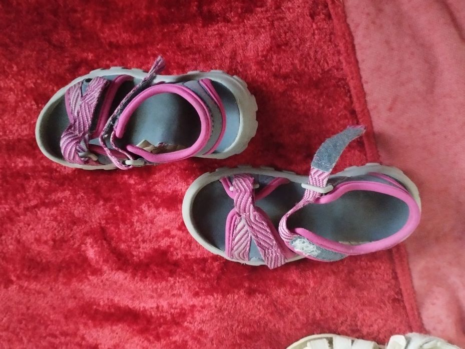 Dwie pary sandałów dla dziewczynki