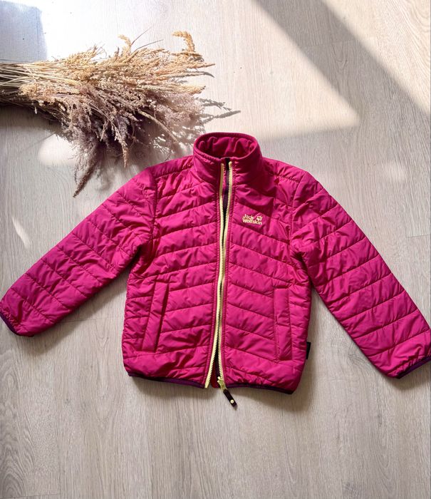 Стильна весняна куртка Jack Wolfskin, розмір 128