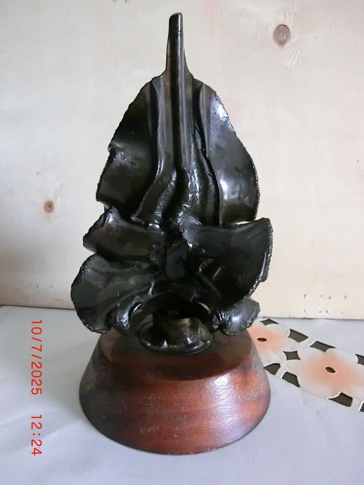 Natural Sculpture426076502712002561