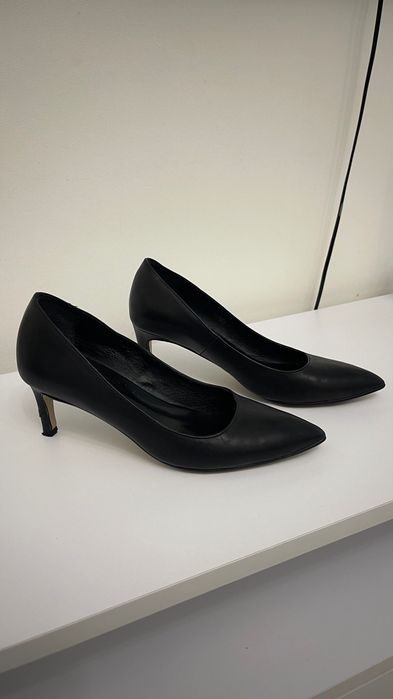 Шикарні туфлі човники