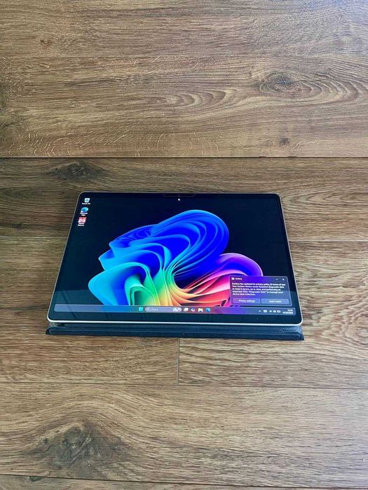 Microsoft Surface Pro 11\OLED\Qualcomm Snapdragon X Elite 1\16 ГБ-DDR5\SSD 512 ГБ\Qualcomm Adreno X1 85