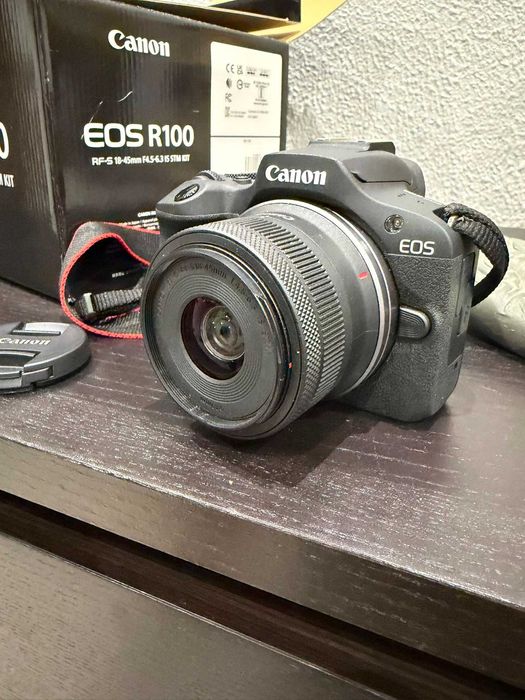 Vendo Camara Fotográfica Canon EOS R100