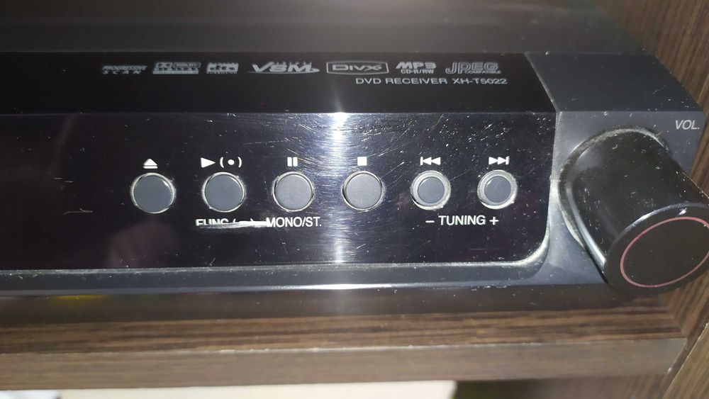 Продаю Домашний кинотеатр LG XH-T5020X