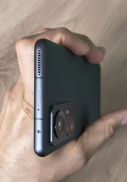 Xiaomi 12 Pro (12 GB RAM / 256 GB ROM)