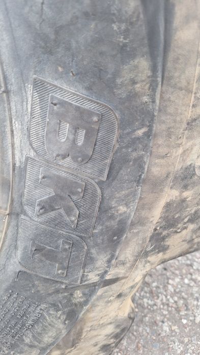 Opona 405/70/20 bkt 16/70/20