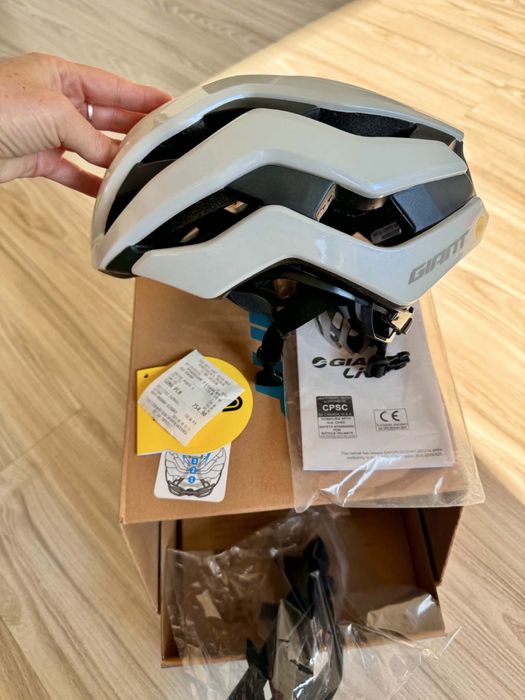 Sprzedam kask rowerowy Giant Live