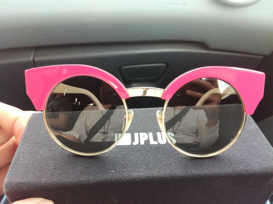 Vendo óculos de sol de senhora J Plus